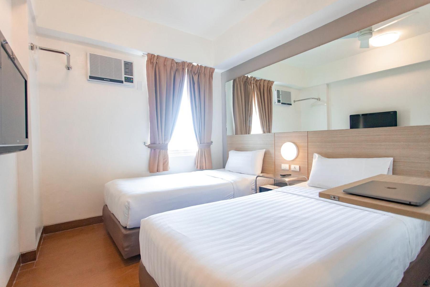 เรด แพลนเนต มะนิลา มากาตี Hotel Makati City ภายนอก รูปภาพ