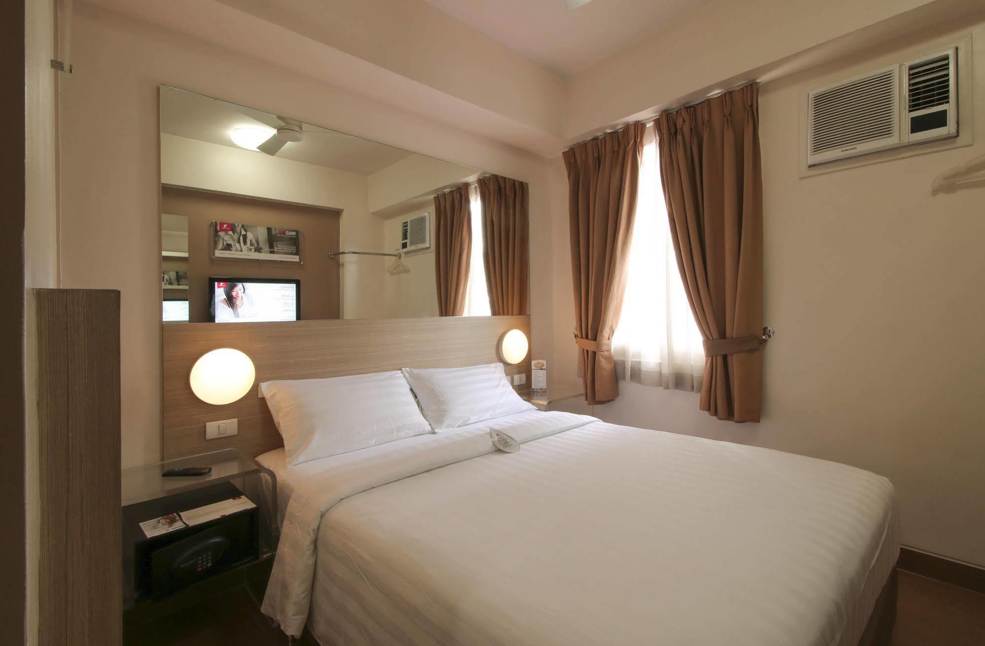 เรด แพลนเนต มะนิลา มากาตี Hotel Makati City ภายนอก รูปภาพ
